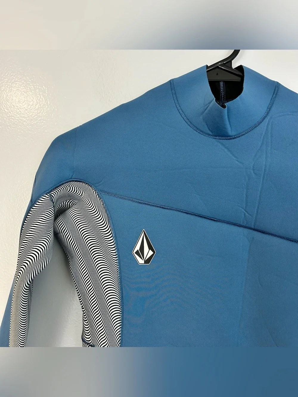 NWT Volvom Big Kids Long Sleeve Blue Wetsuit Jacket Surf Swim Size 16